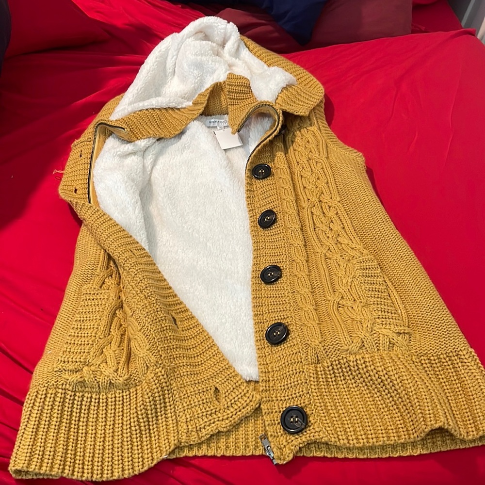 Modern Vintage Boutique - XL - Mustard